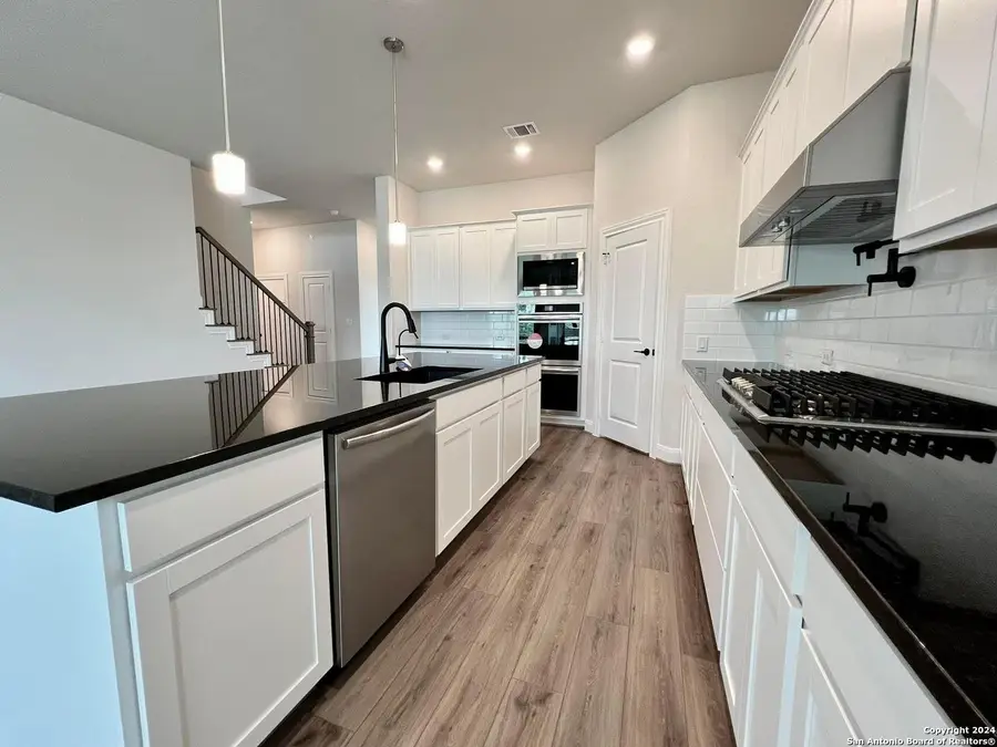 1304 Lost Calf, New Braunfels, TX 78132 - Image #3