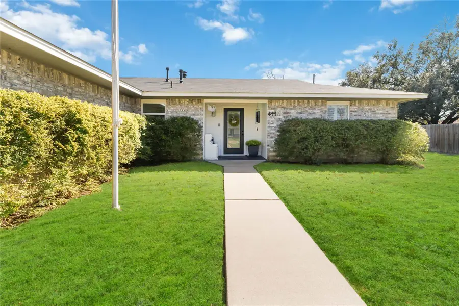 411 Oak St, Bastrop, TX 78602 - #3