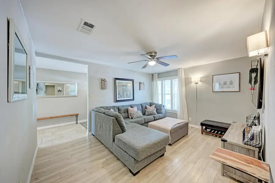 6810 Langston Dr, Austin, TX 78723 - #3