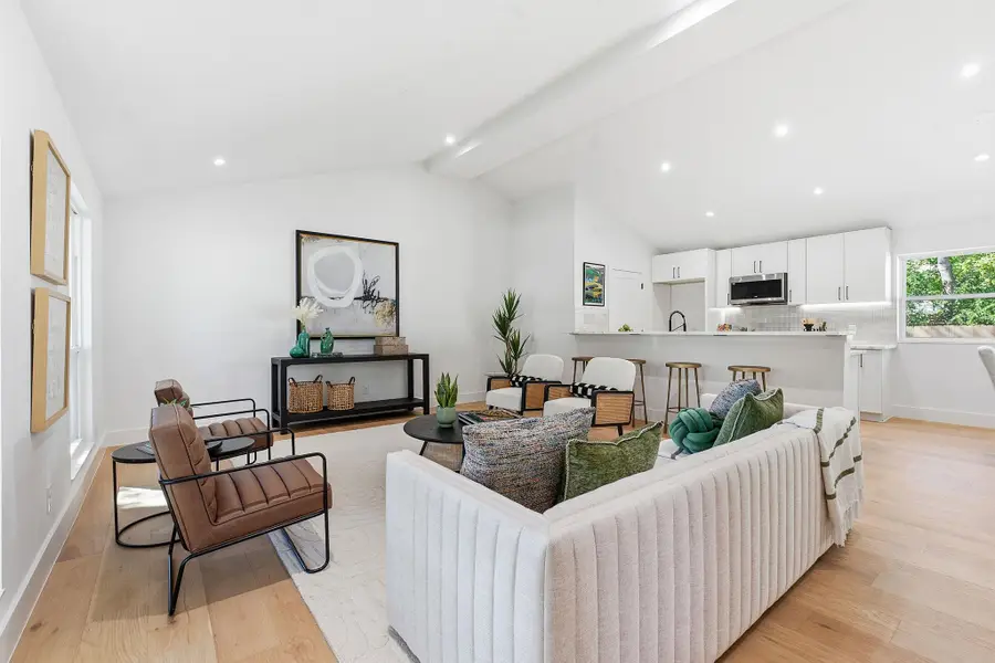 8414 Briarwood Ln, Austin, TX 78757 - Image #2