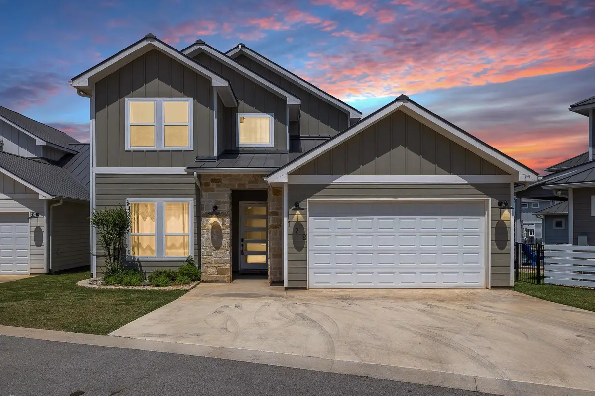 128 Village View Dr, Kingsland, TX 78639 - Image #1