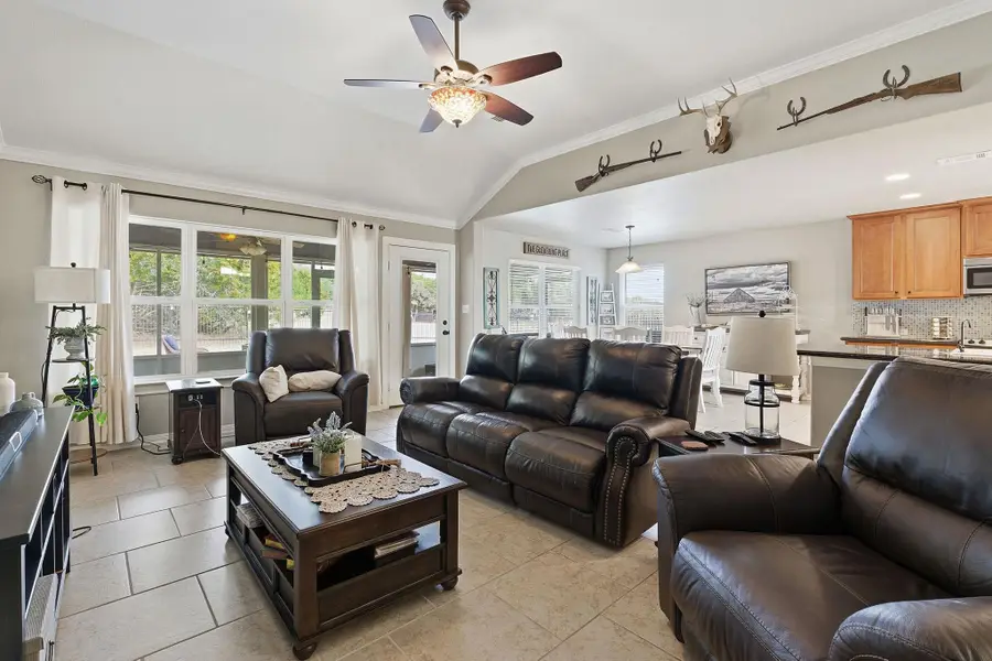 8 Stone Creek Cir, Wimberley, TX 78676 - #2