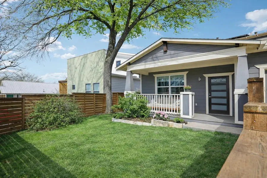 1910 E 10th St, Austin, TX 78702 - #2