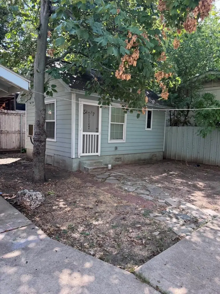 2209 E 5th St, Austin, TX 78702 - Image #1