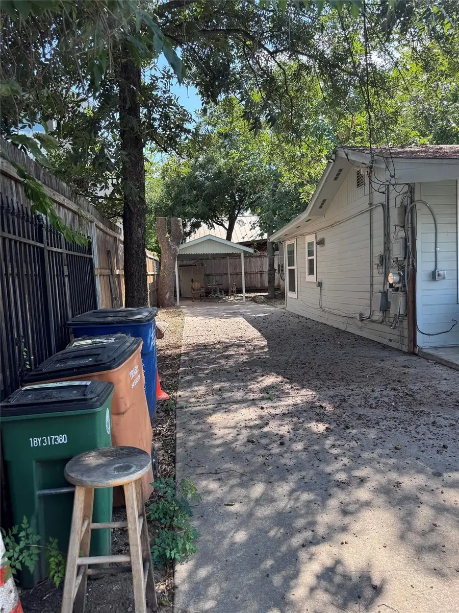 2209 E 5th St, Austin, TX 78702 - Image #3