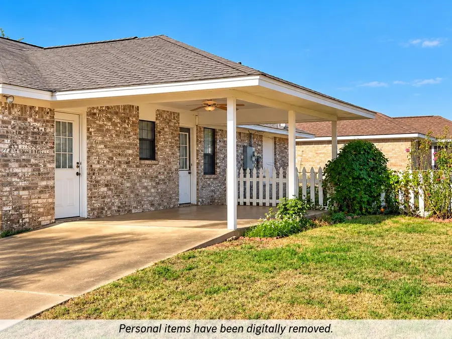 111 Larabie Cv, Giddings, TX 78942 - #3