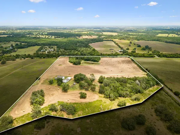 1034 County Road 202, Paige, TX 78659