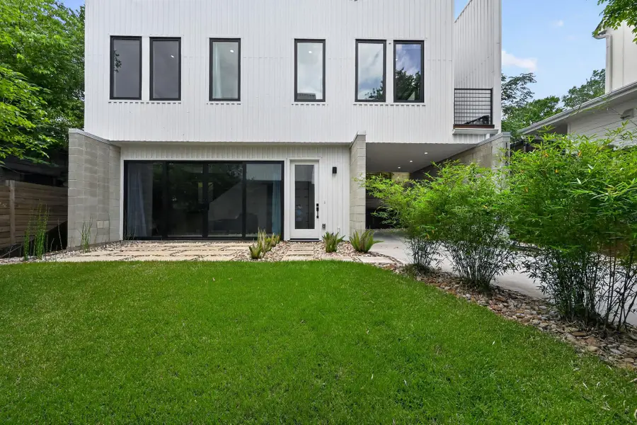 1206 Luna St #2, Austin, TX 78721 - #3