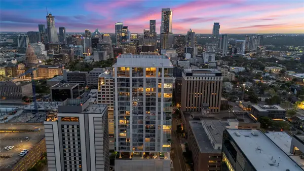 313 W 17th St #2406, Austin, TX 78701
