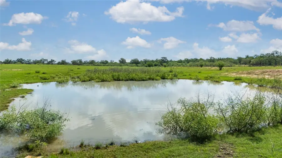 2612 Roosevelt Dr, Kingsbury, TX 78638 - #3