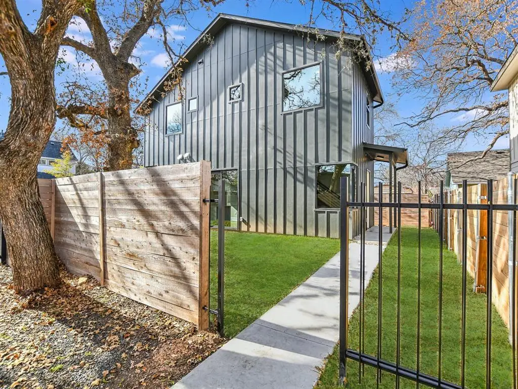 706 Valdez St #2, Austin, TX 78741 - #1