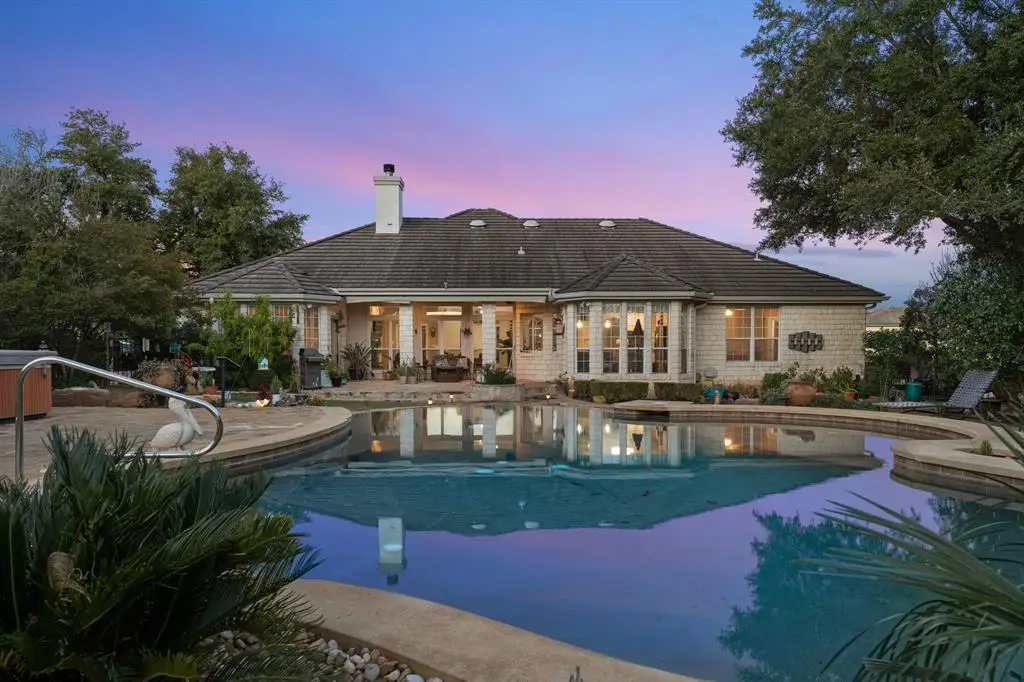 932 Vanguard St, Lakeway, TX 78734 - #1