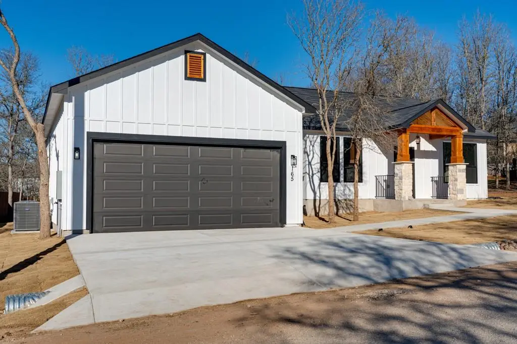 165 Nuuanu Ln, Bastrop, TX 78602 - #1