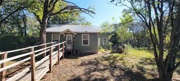 628 Green Valley Dr, Bastrop, TX 78602