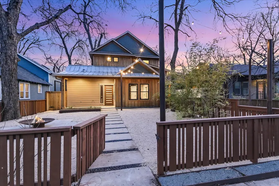 1613 Willow St, Austin, TX 78702 - #3