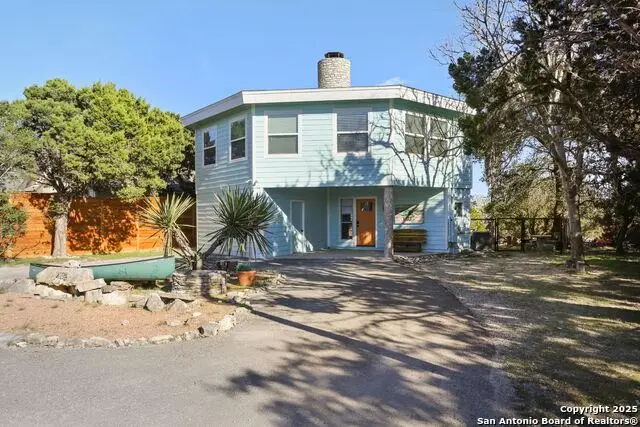 1433 Riviera Dr, Canyon Lake, TX 78133 - Image #1