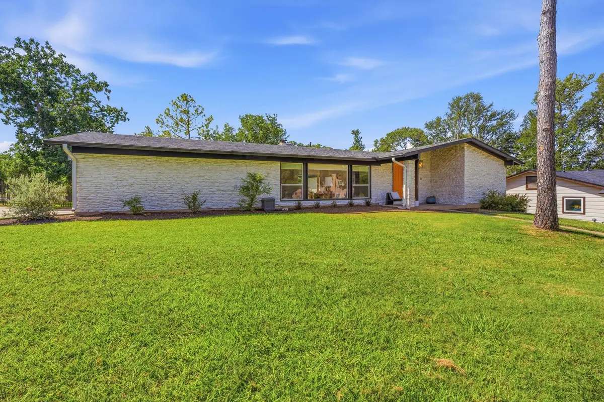 4403 Elmsgrove Dr, Austin, TX 78721 - #1