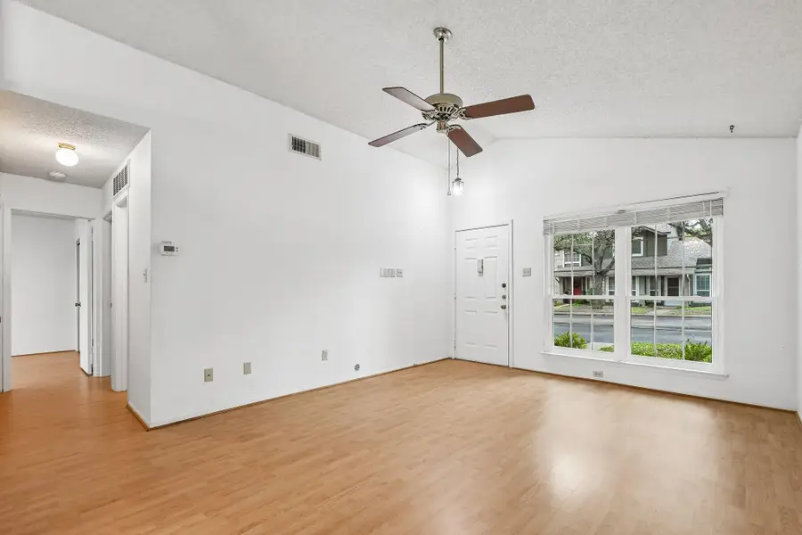 1015 E Yager Ln #2, Austin, TX 78753 - #2