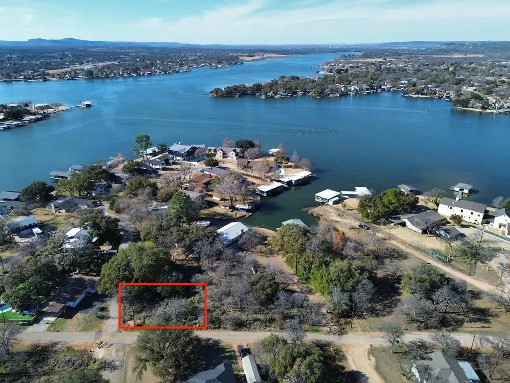302 Briarway Dr W, Granite Shoals, TX 78654 - #1