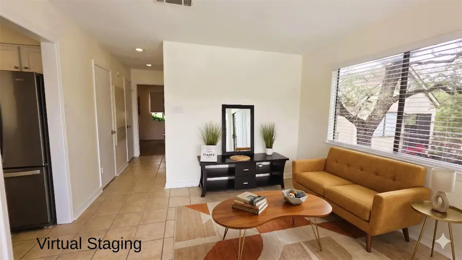 6810 Deatonhill Dr #211, Austin, TX 78745 - #3