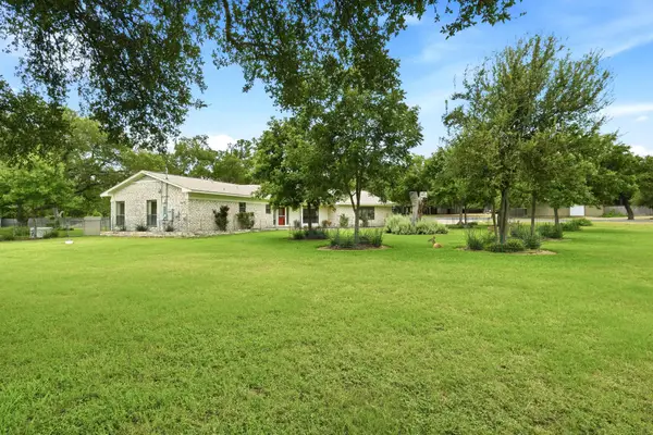 126 E Esparada Dr, Georgetown, TX 78628