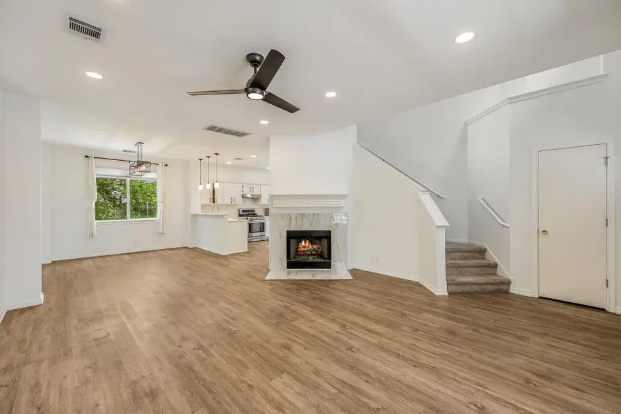 537 Roseberry St, Buda, TX 78610 - #2