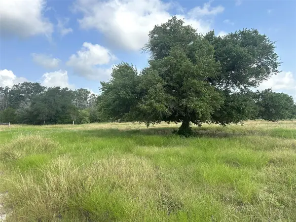 8345 Farm To Market 2145, La Grange, TX 78945
