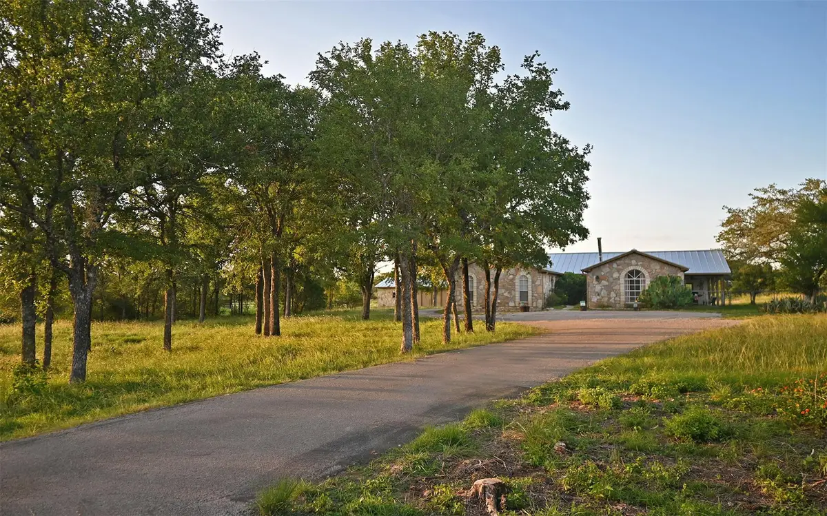 101 Stadium View Dr, Marble Falls, TX 78654 - #1