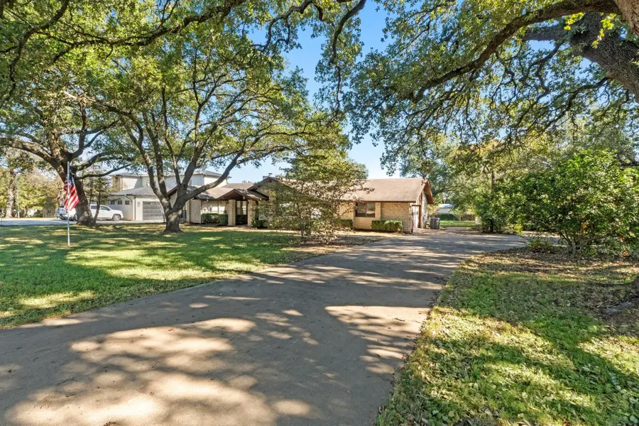 320 Shrike Dr, Buda, TX 78610 - Image #2