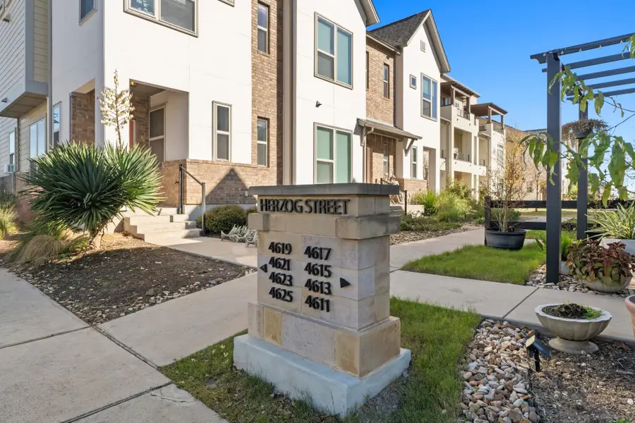 4617 Herzog St, Austin, TX 78723 - Image #3