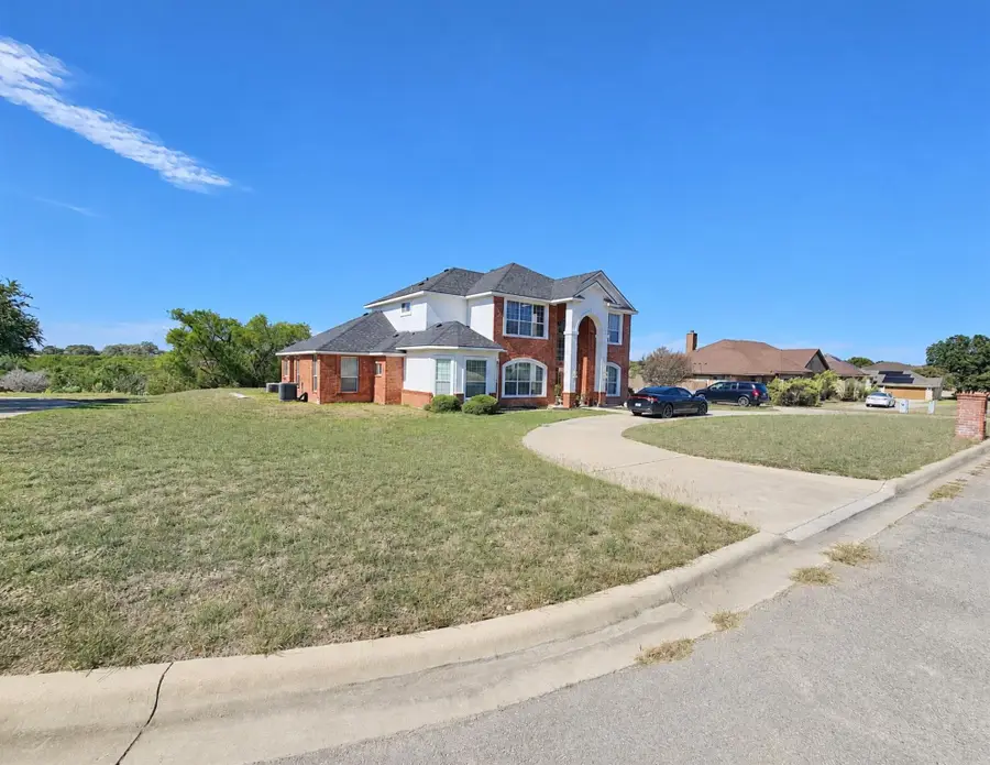 3914 Walden Creek Xing, Harker Heights, TX 76548 - #3