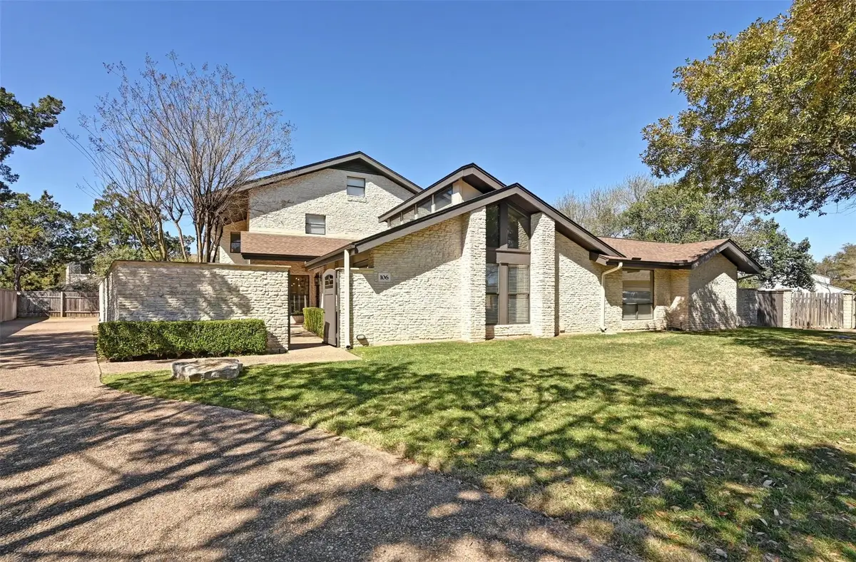 106 Acapulco Ct, Lakeway, TX 78734 - Image #1