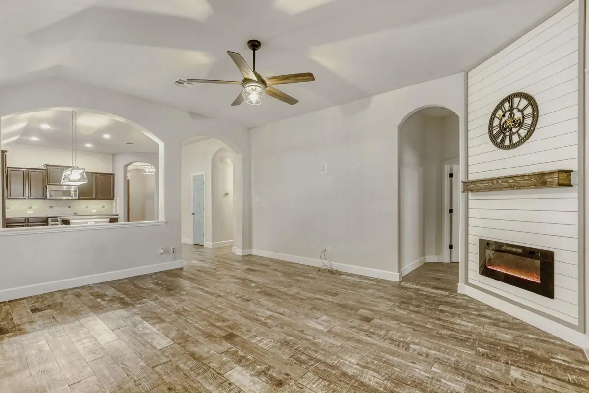 1813 Chimney Dr, Leander, TX 78641 - Image #1