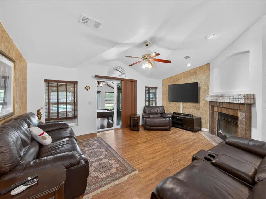 279 Highline Dr, Bastrop, TX 78602 - #3