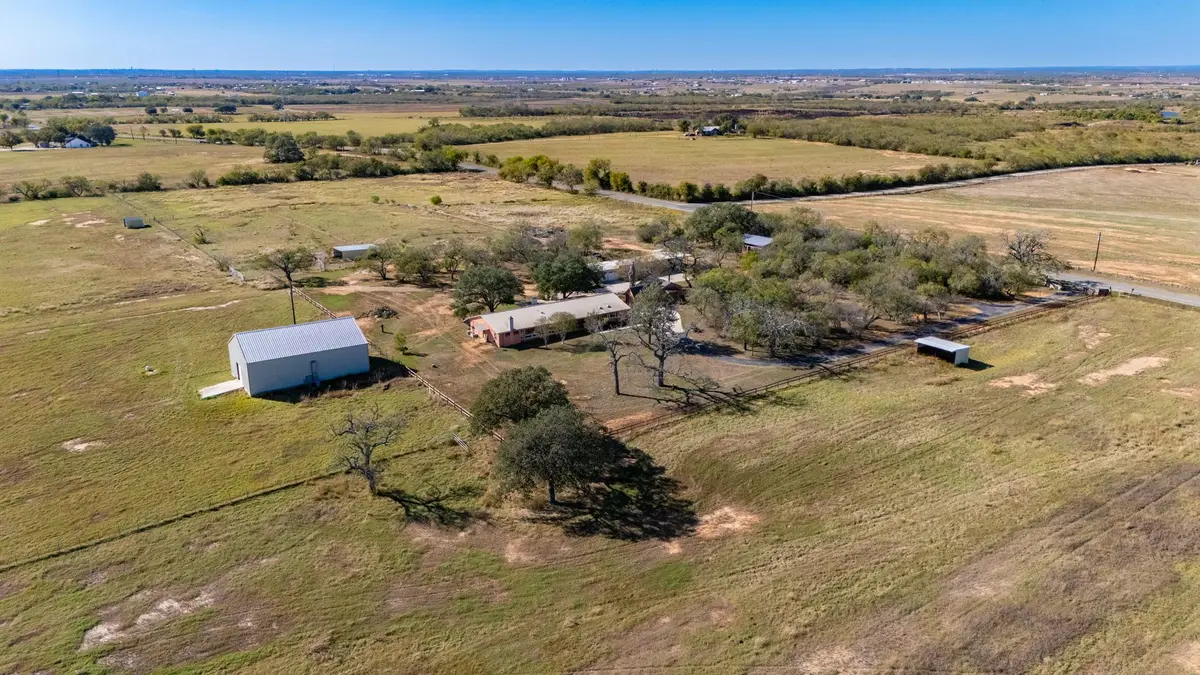 1211 Leissner School Rd, Seguin, TX 78155 - Image #1