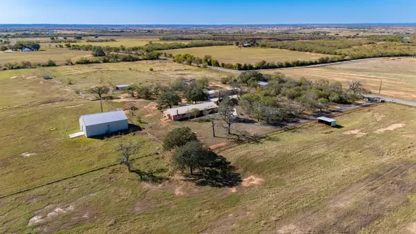 1211 Leissner School Rd, Seguin, TX 78155