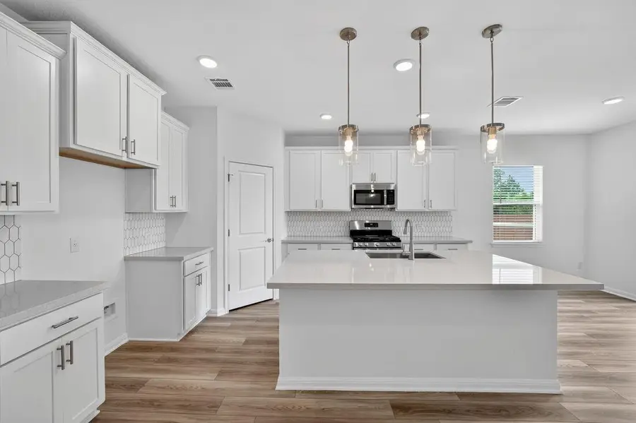 95 Flowers Ave, Hutto, TX 78634 - #2