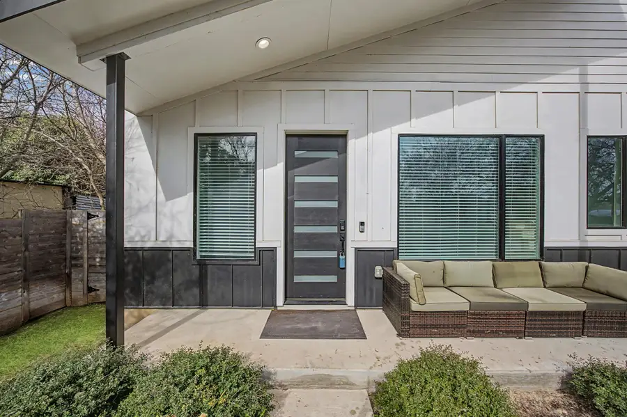 7102 Providence Ave #2, Austin, TX 78752 - #2