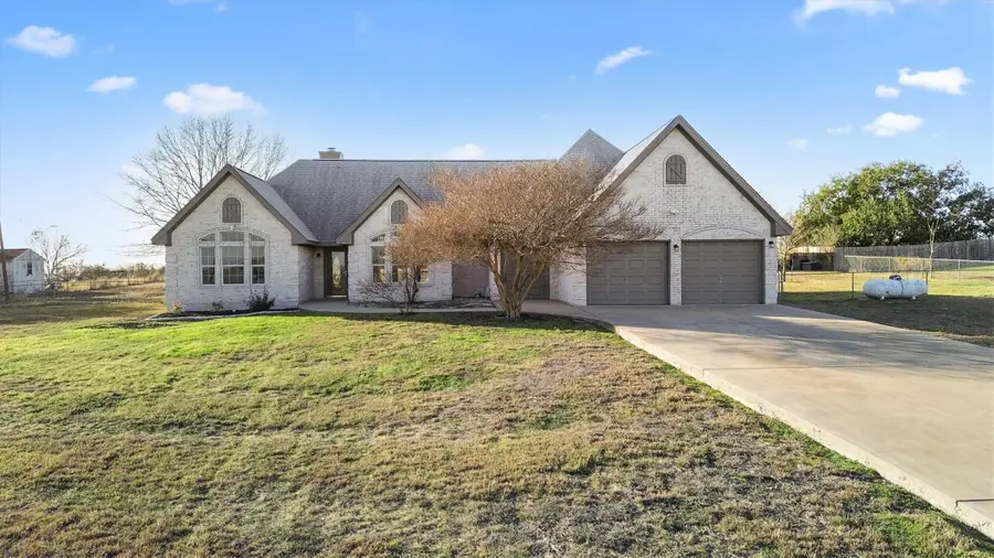 336 Crest Circle Dr, San Marcos, TX 78666 - Image #2