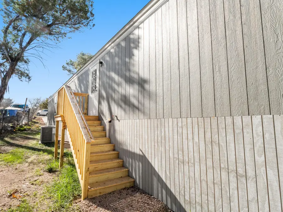 7214 Comstock Cv, Lago Vista, TX 78645 - Image #3