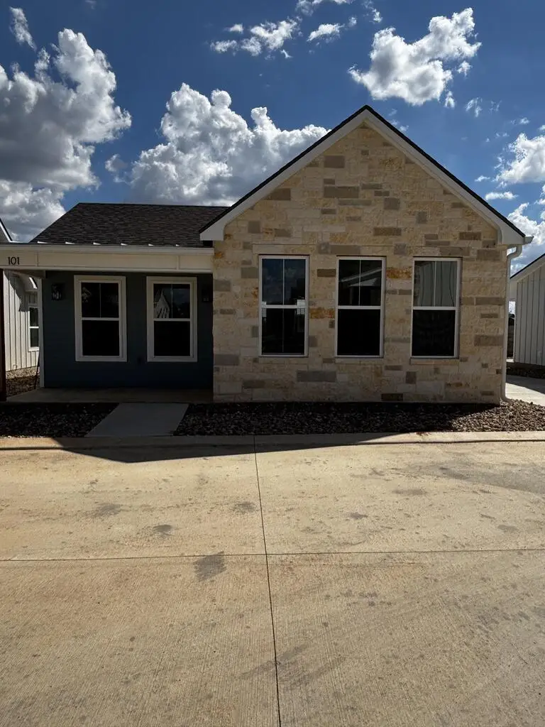 802 S Creek St #103, Fredericksburg, TX 78624 - #1