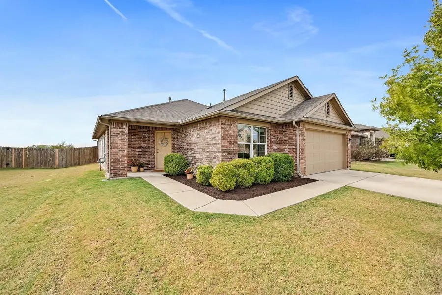 245 Voss, Kyle, TX 78640 - Image #2