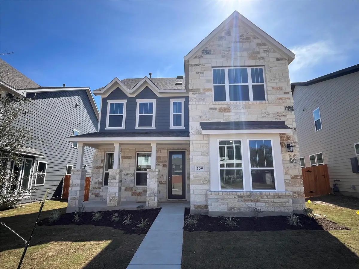 209 Woodrow Ln, Liberty Hill, TX 78642 - #1