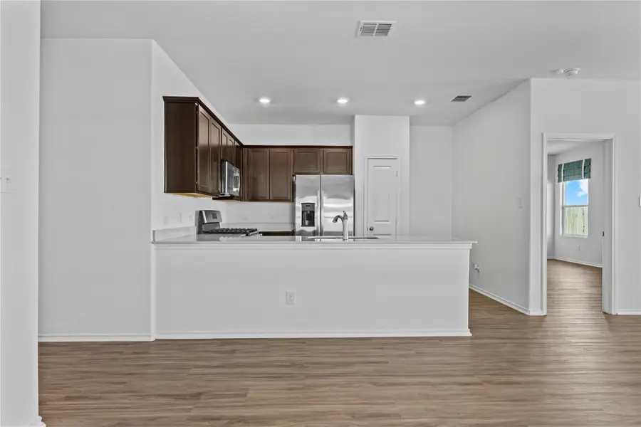 633 Halfmoon Dr, Lockhart, TX 78644 - Image #2