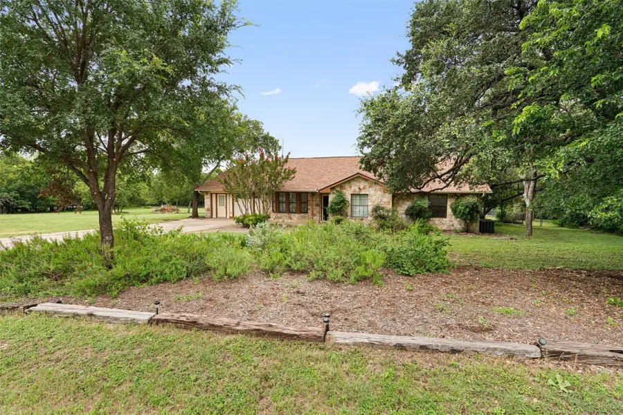 605 Oak Crest Ln, Georgetown, TX 78628 - #2