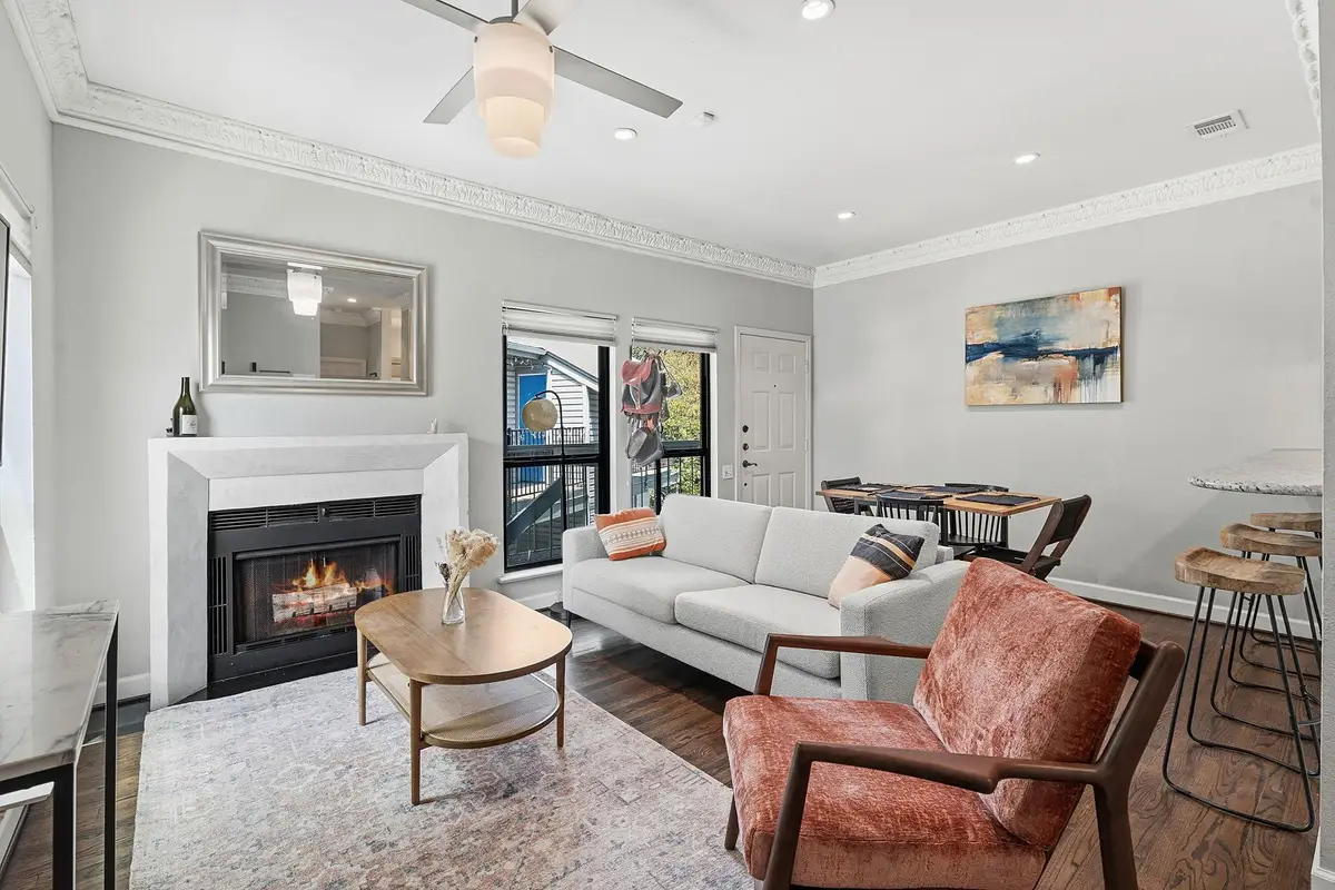 802 S 1st St #202, Austin, TX 78704 - #1