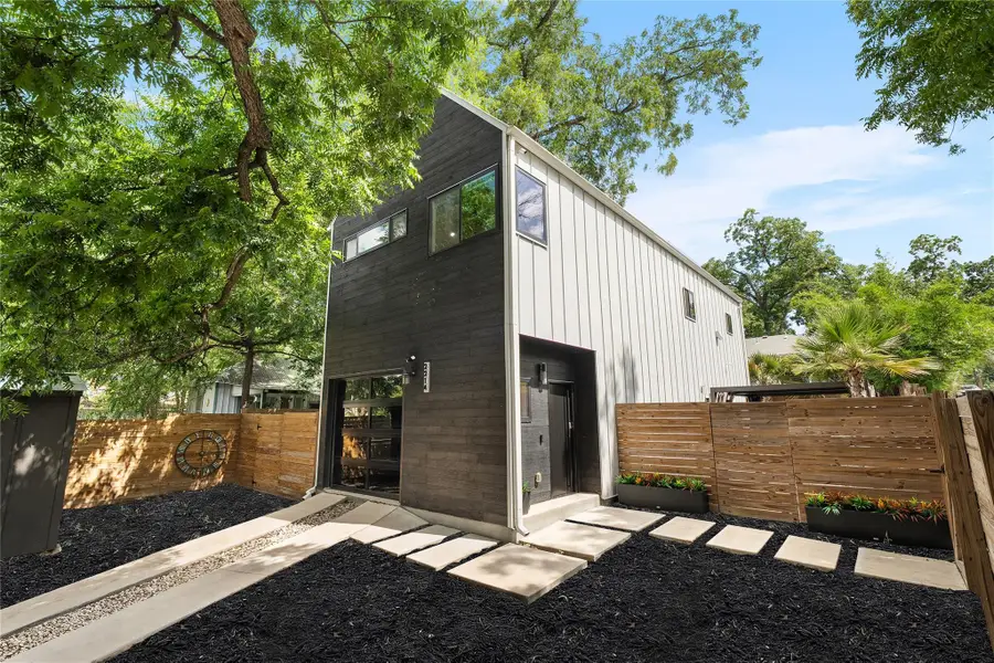 2214 Garden St #1 & 2, Austin, TX 78702 - #2