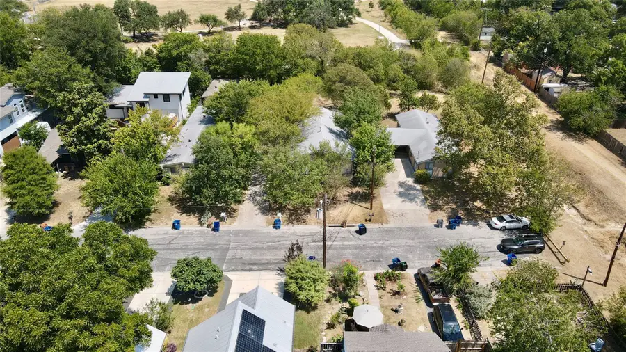 404 Swanee Dr, Austin, TX 78752 - #2