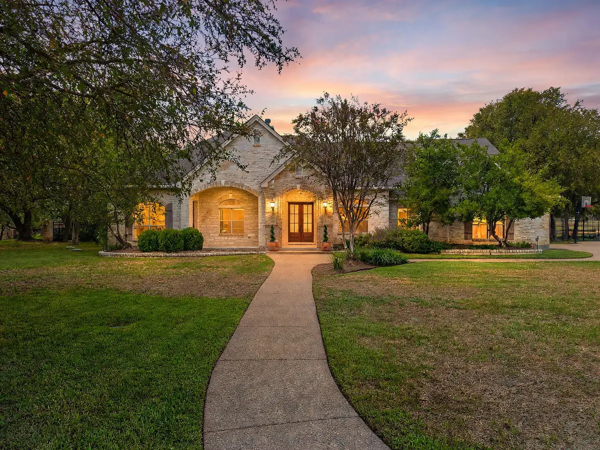 701 Highland Spring Ln, Georgetown, TX 78633 - #1