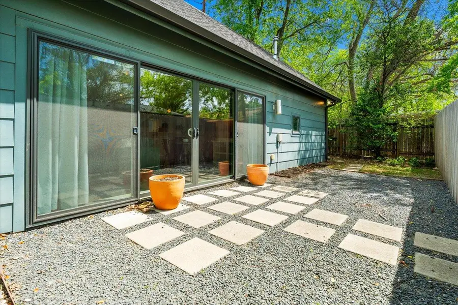 1808 Forest Hill Dr, Austin, TX 78745 - #3